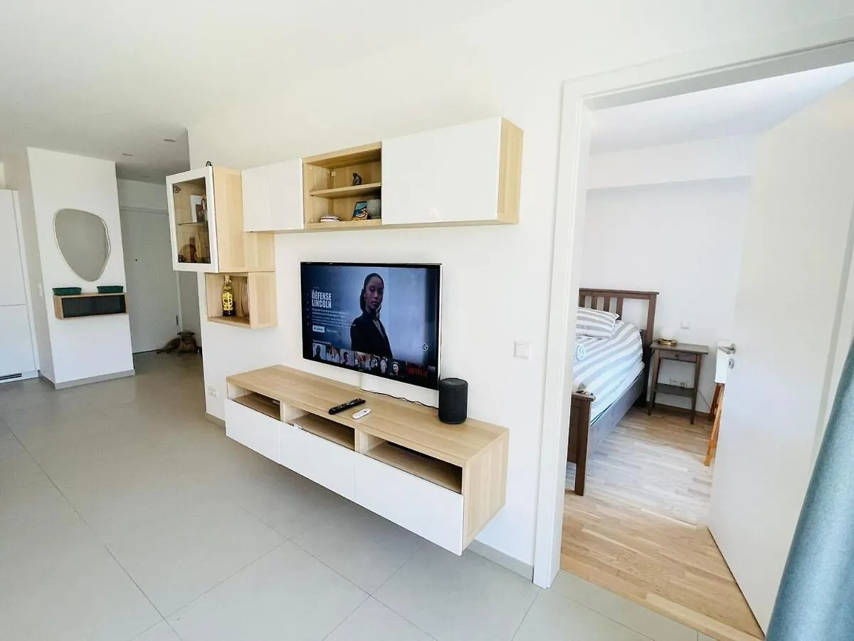 Chic&Elegant 1Br With Terrace&Parking contacts